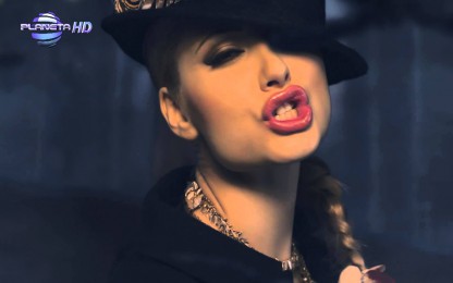 Цветелина Янева ft. Husni - Давай, разплачи ме